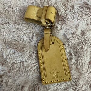 LV Bag tag